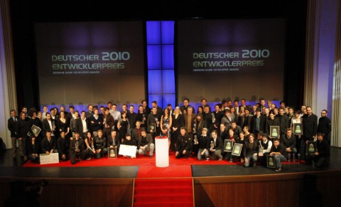 Deutscher Entwicklerpreis 2010 - alle Gewinner auf der Bühne (Bild: Aruba Events)